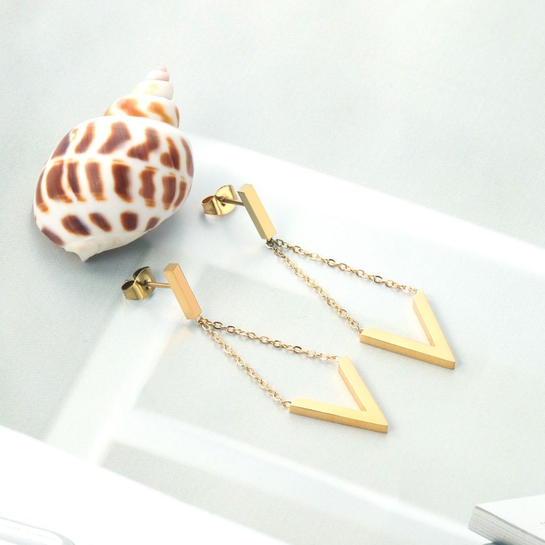 Statement Piece - Diamond Shaped Dangling Earrings
