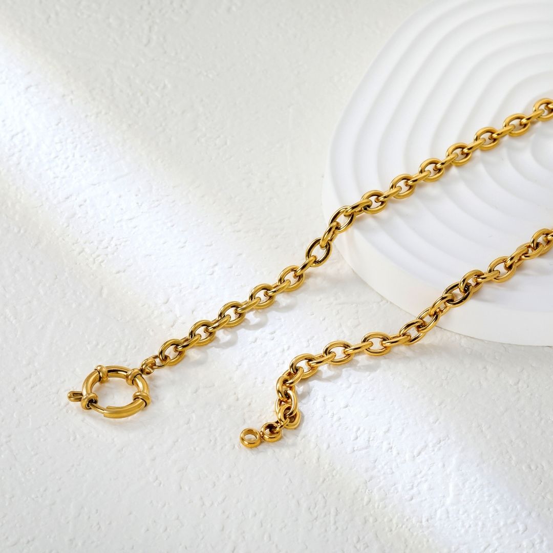 Statement Piece - O-Chain Necklace with Charm Holder