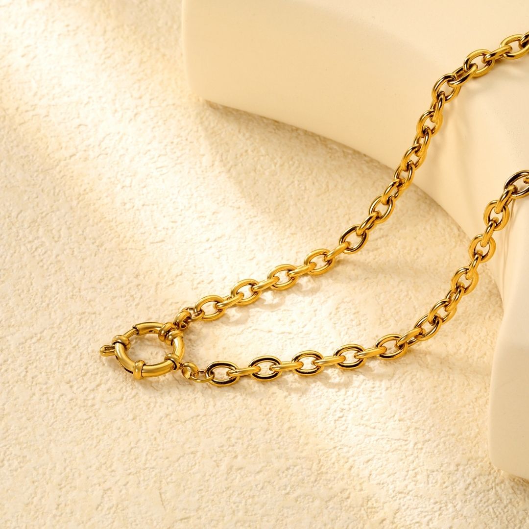 Statement Piece - O-Chain Necklace with Charm Holder