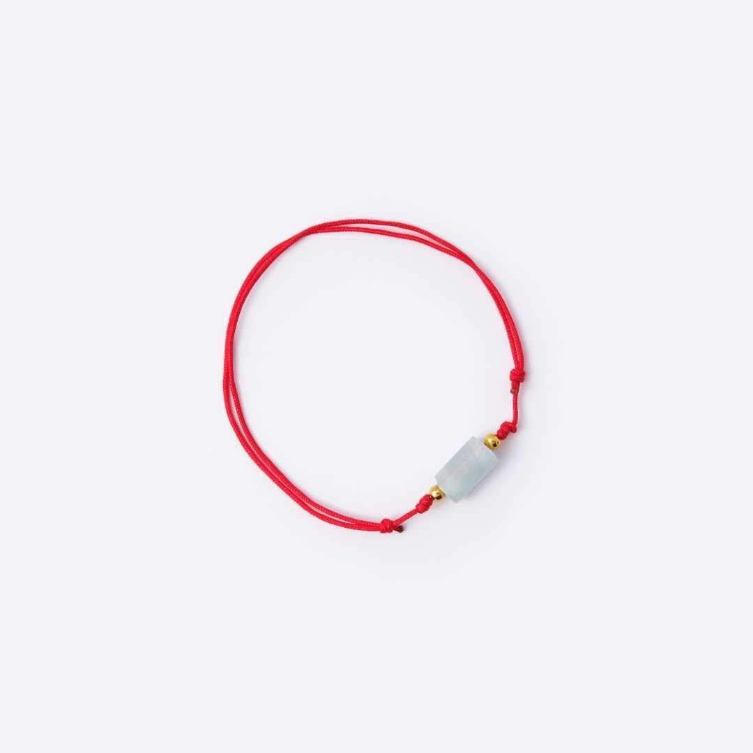 Well - balanced Red String Bracelet - Aquamarine - MyMantra